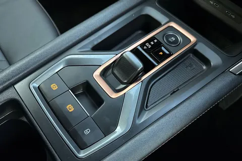 KW25XZL CUPRA Formentor 1.5 eHybrid 25.8kWh V3 SUV 5dr Petrol Plug-in Hybrid DSG Euro 6 (s/s) (204 ps) Thumbnail #24