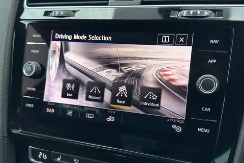 YA67BHN Volkswagen Golf 2.0 TSI 310 R 3dr 4MOTION DSG ⭐19' Pretoria Alloys, 1 Year VW Warranty⭐ Thumbnail #46