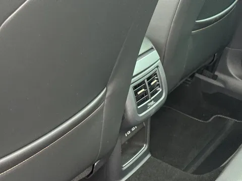 KM25BTU CUPRA Ateca 2.0 TSI VZ2 5dr DSG 4Drive **Panoramic Sunroof** Thumbnail #34