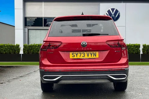 SY73VYN Volkswagen Tiguan Allspace 2.0 TDI 200 4Motion Elegance 5dr DSG | Tow Bar | Heated Seats Thumbnail #5