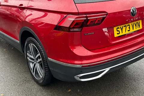 SY73VYN Volkswagen Tiguan Allspace 2.0 TDI 200 4Motion Elegance 5dr DSG | Tow Bar | Heated Seats Thumbnail #8