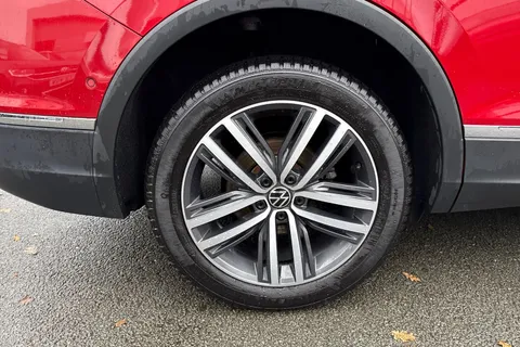 SY73VYN Volkswagen Tiguan Allspace 2.0 TDI 200 4Motion Elegance 5dr DSG | Tow Bar | Heated Seats Thumbnail #11