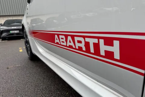 DX68HJV Abarth 595 1.4 T-Jet Competizione 70th Euro 6 3dr Thumbnail #38
