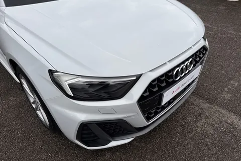 9 of 48 for Audi A1 S line 35 TFSI 150 PS 6-speed