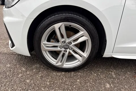 10 of 48 for Audi A1 S line 35 TFSI 150 PS 6-speed