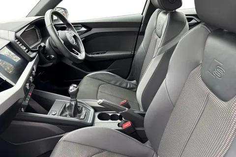 16 of 48 for Audi A1 S line 35 TFSI 150 PS 6-speed