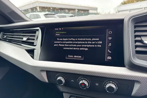 17 of 48 for Audi A1 S line 35 TFSI 150 PS 6-speed