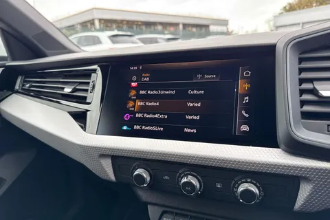 26 of 48 for Audi A1 S line 35 TFSI 150 PS 6-speed