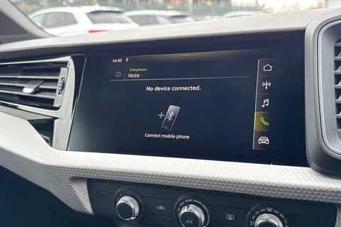 28 of 48 for Audi A1 S line 35 TFSI 150 PS 6-speed