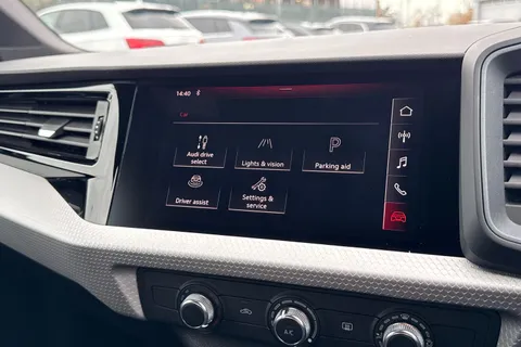 29 of 48 for Audi A1 S line 35 TFSI 150 PS 6-speed