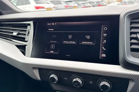 38 of 48 for Audi A1 S line 35 TFSI 150 PS 6-speed