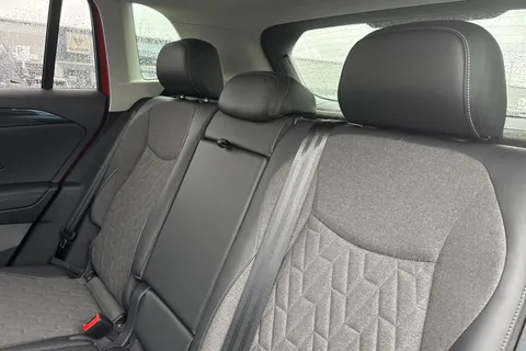 18 of 49 for Volkswagen Tiguan 1.5 TSI (204ps) Match eHybrid DSG