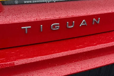 24 of 49 for Volkswagen Tiguan 1.5 TSI (204ps) Match eHybrid DSG