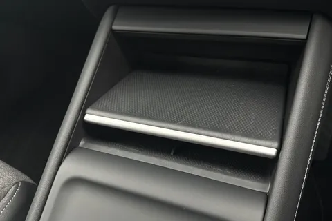 36 of 49 for Volkswagen Tiguan 1.5 TSI (204ps) Match eHybrid DSG