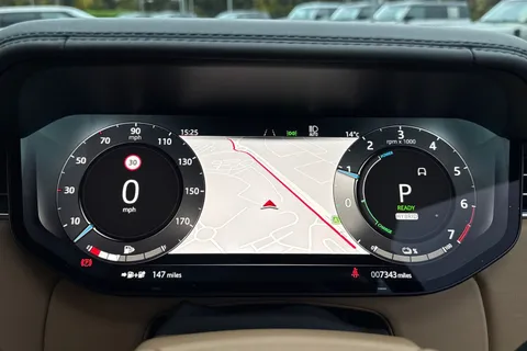 DN25AWY Land Rover Range Rover 3.0 P460e Autobiography 5dr Thumbnail #18