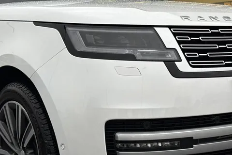 DN25AWY Land Rover Range Rover 3.0 P460e Autobiography 5dr Thumbnail #19