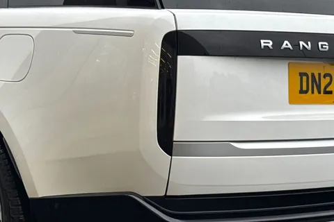 DN25AWY Land Rover Range Rover 3.0 P460e Autobiography 5dr Thumbnail #21