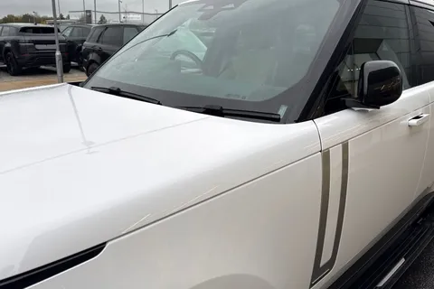 DN25AWY Land Rover Range Rover 3.0 P460e Autobiography 5dr Thumbnail #22