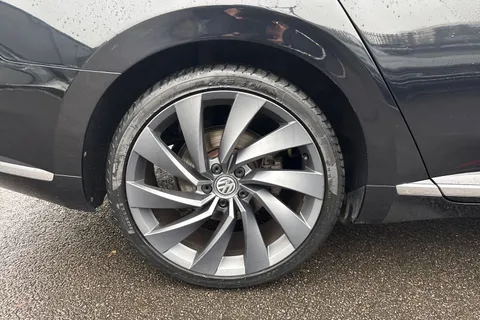 MC18VSZ Volkswagen Arteon 2.0 TSI R-Line Fastback DSG Euro 6 (s/s) 5dr Thumbnail #7