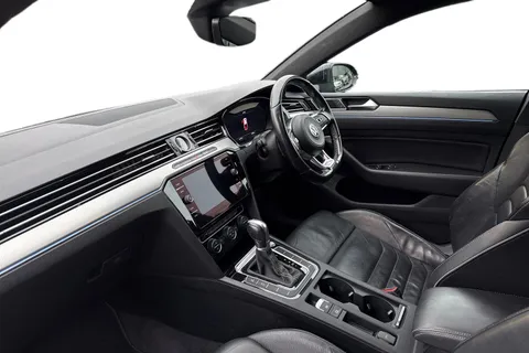MC18VSZ Volkswagen Arteon 2.0 TSI R-Line Fastback DSG Euro 6 (s/s) 5dr Thumbnail #9