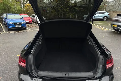 MC18VSZ Volkswagen Arteon 2.0 TSI R-Line Fastback DSG Euro 6 (s/s) 5dr Thumbnail #10