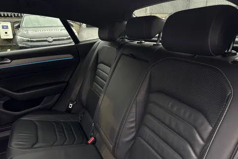 14 of 47 for Volkswagen Arteon 2.0 TSI R-Line Fastback DSG Euro 6 (s/s) 5dr