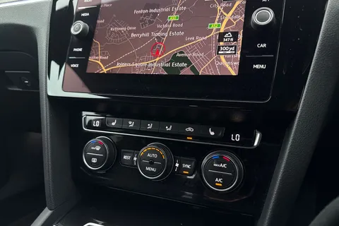 19 of 47 for Volkswagen Arteon 2.0 TSI R-Line Fastback DSG Euro 6 (s/s) 5dr