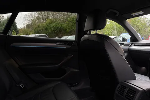 25 of 47 for Volkswagen Arteon 2.0 TSI R-Line Fastback DSG Euro 6 (s/s) 5dr