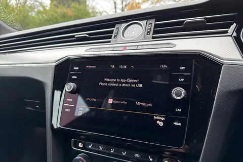 28 of 47 for Volkswagen Arteon 2.0 TSI R-Line Fastback DSG Euro 6 (s/s) 5dr