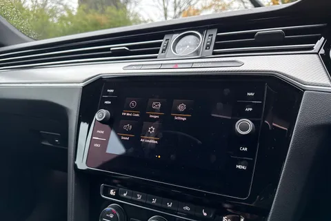 31 of 47 for Volkswagen Arteon 2.0 TSI R-Line Fastback DSG Euro 6 (s/s) 5dr