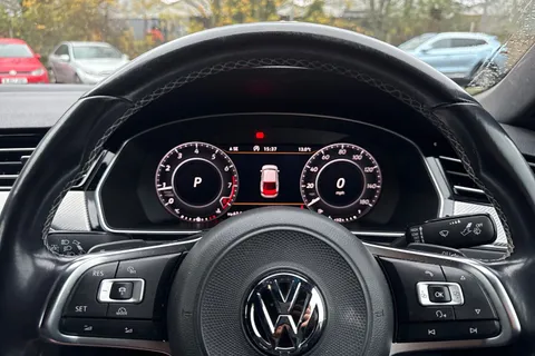 33 of 47 for Volkswagen Arteon 2.0 TSI R-Line Fastback DSG Euro 6 (s/s) 5dr