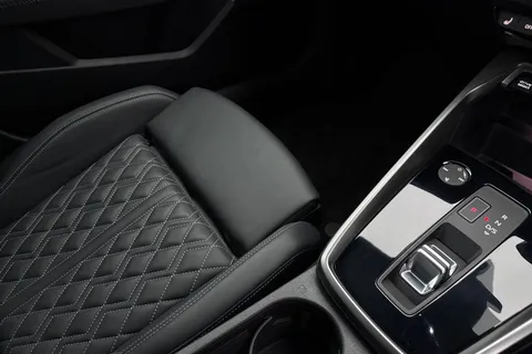 DG72BVM Audi S3 Vorsprung TFSI  310 PS S tronic Thumbnail #21