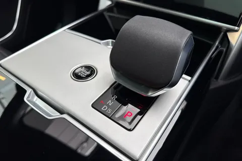 Land Rover Range Rover 3.0 P460e 38.2kWh Edition Auto 4WD Euro 6 (s/s) 5dr Thumbnail #17