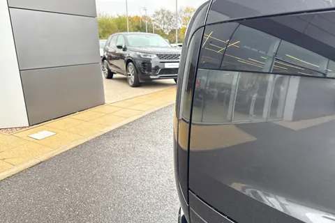 Land Rover Range Rover 3.0 P460e 38.2kWh Edition Auto 4WD Euro 6 (s/s) 5dr Thumbnail #22