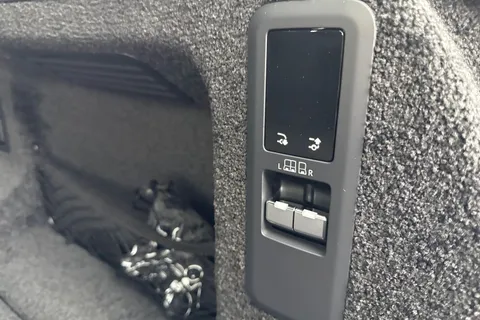 Land Rover Range Rover 3.0 P460e 38.2kWh Edition Auto 4WD Euro 6 (s/s) 5dr Thumbnail #25