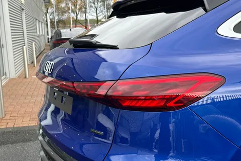 Audi Q5 2.0 TDI S line Sportback S Tronic quattro Euro 6 (s/s) 5dr Thumbnail #8