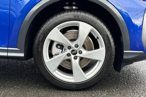 Audi Q5 2.0 TDI S line Sportback S Tronic quattro Euro 6 (s/s) 5dr Thumbnail #11