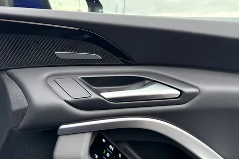 Audi Q5 2.0 TDI S line Sportback S Tronic quattro Euro 6 (s/s) 5dr Thumbnail #21