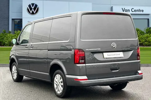 DG74CXV Volkswagen Transporter 2.0 TDI 150 Highline Van DSG Thumbnail #3