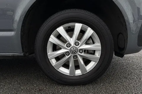 DE74AZD Volkswagen Transporter 2.0 TDI 110 Highline Van Thumbnail #8