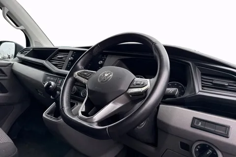 DE74AZP Volkswagen Transporter 2.0 TDI 110 Highline Van Thumbnail #8