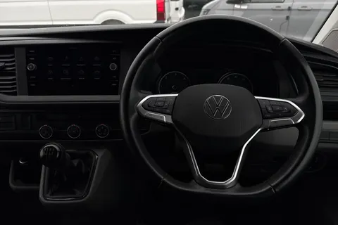 DE74AZD Volkswagen Transporter 2.0 TDI 110 Highline Van Thumbnail #14