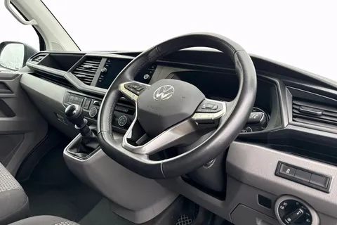 DG74ESY Volkswagen Transporter 2.0 TDI 110 Highline Van Thumbnail #15