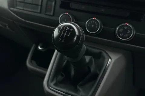 DE74AZD Volkswagen Transporter 2.0 TDI 110 Highline Van Thumbnail #21