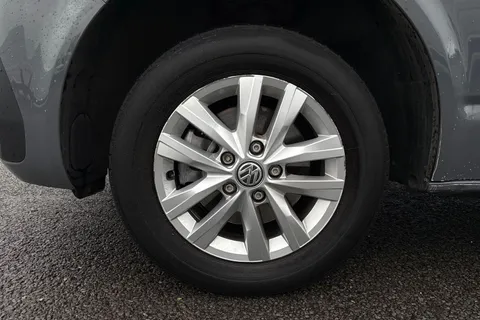 DE74AZD Volkswagen Transporter 2.0 TDI 110 Highline Van Thumbnail #25