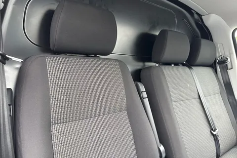 DG74CXV Volkswagen Transporter 2.0 TDI 150 Highline Van DSG Thumbnail #24