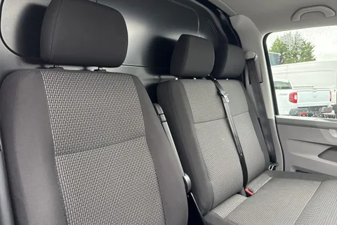 DG74ESY Volkswagen Transporter 2.0 TDI 110 Highline Van Thumbnail #25