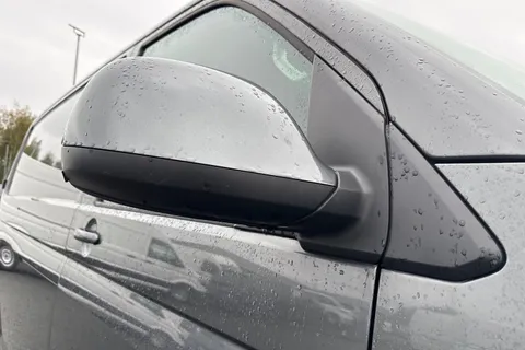 DG74ESY Volkswagen Transporter 2.0 TDI 110 Highline Van Thumbnail #27