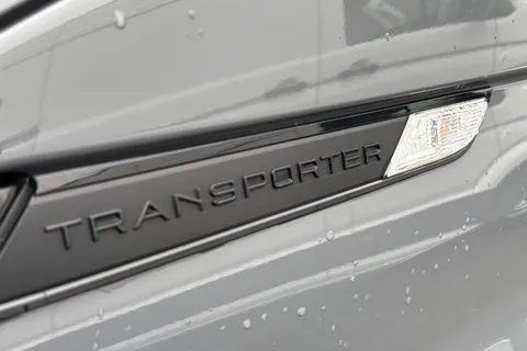 DE74AZP Volkswagen Transporter 2.0 TDI 110 Highline Van Thumbnail #28