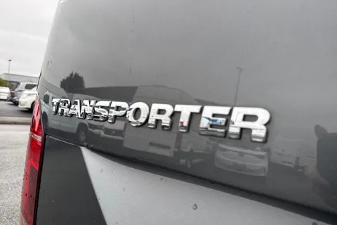 DG74CXV Volkswagen Transporter 2.0 TDI 150 Highline Van DSG Thumbnail #32